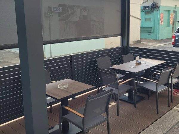 Lamellendach als Schanigarten – Gastronomie, Wien